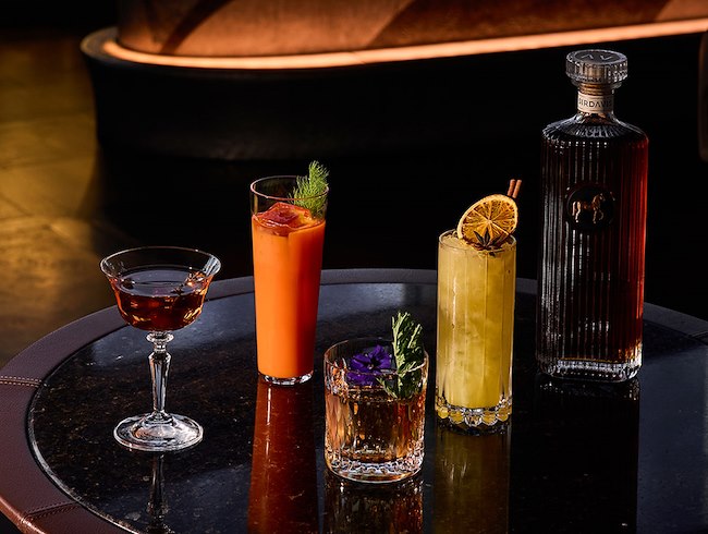 SirDavisと井入農園産ハーブカクテル